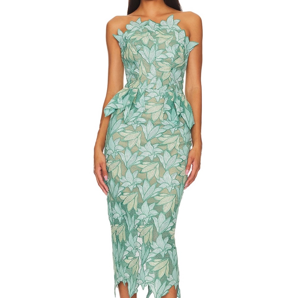 Elegant Green Leaf Pattern Dress